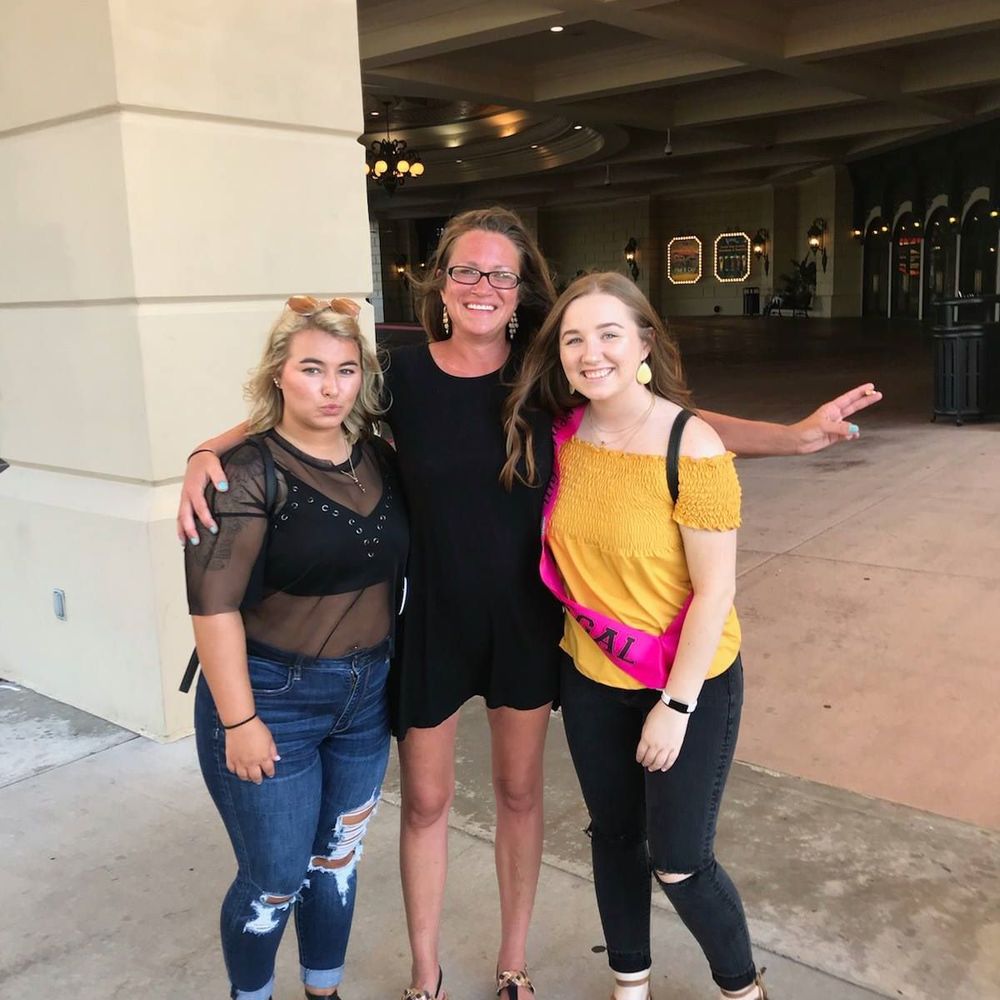 Meet your Posher, Sara